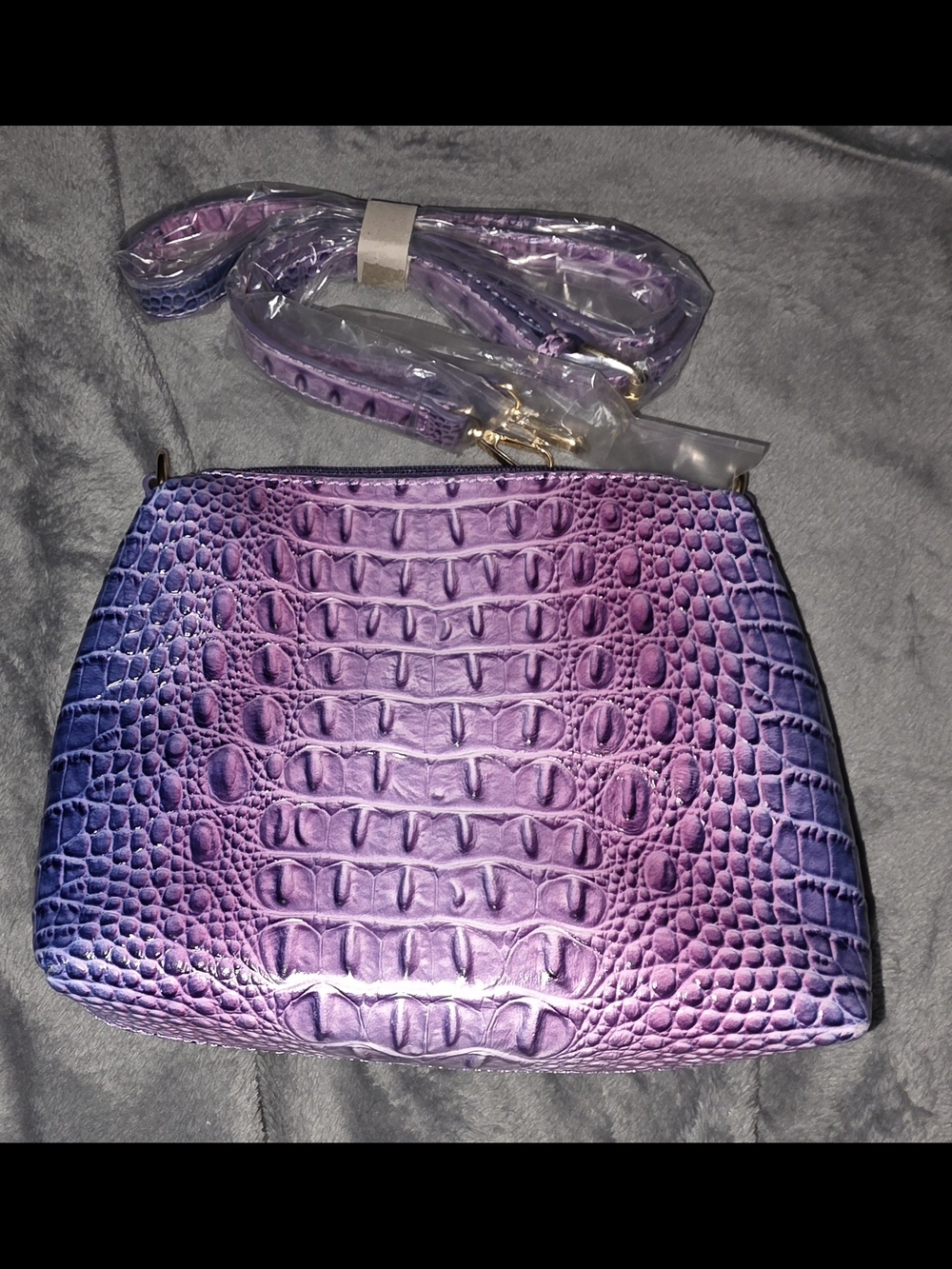 NWOT Purple/Pink Ombre Croc-Embossed 3-Piece Set - Tote, Purse, and Wristlet - Picture 4 of 13